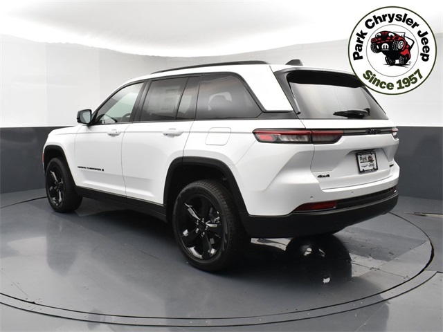 2025 Jeep Grand Cherokee Limited photo 2