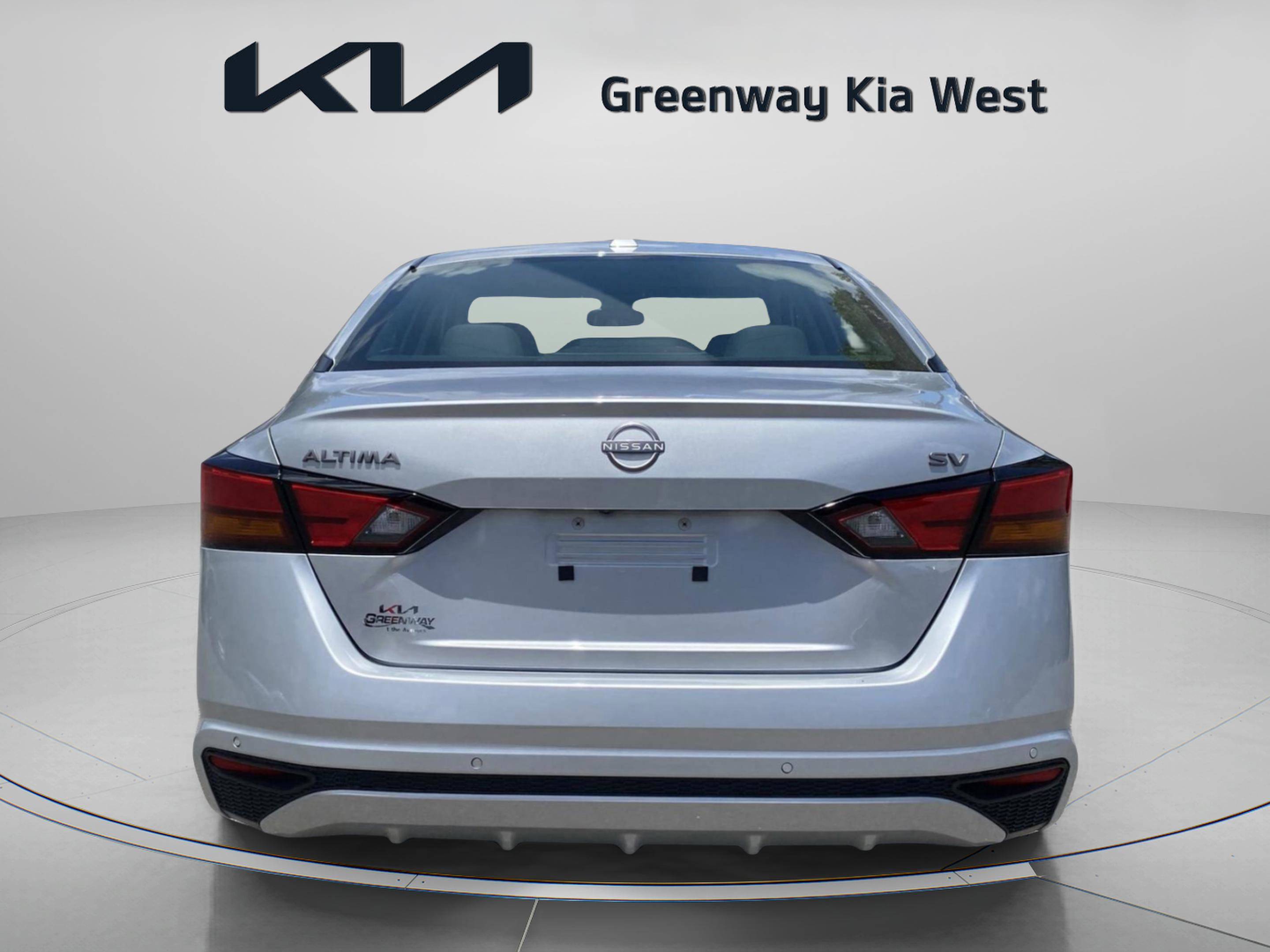 2023 Nissan Altima 2.5 SV photo 3