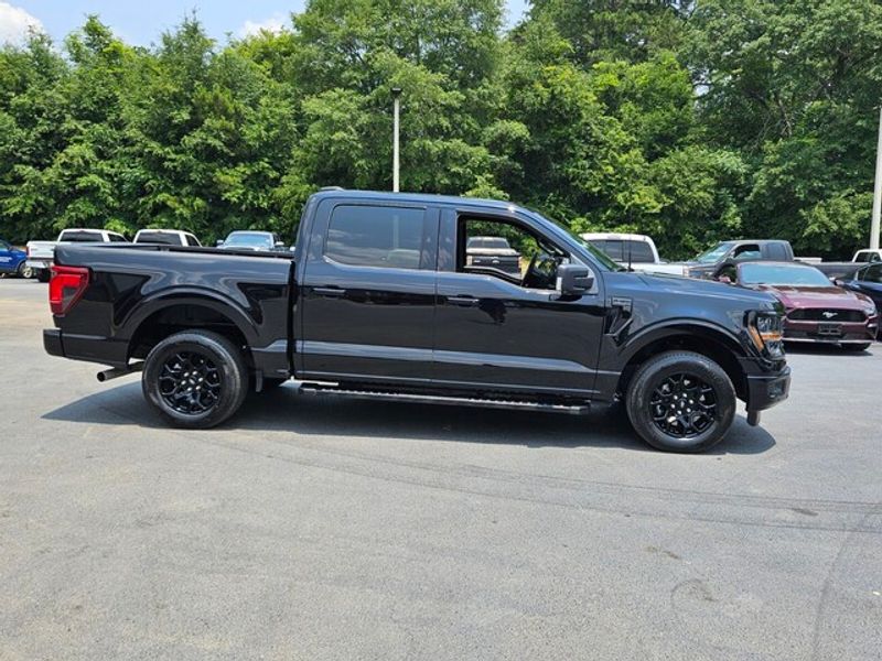 2024 Ford F-150 XLT photo 13