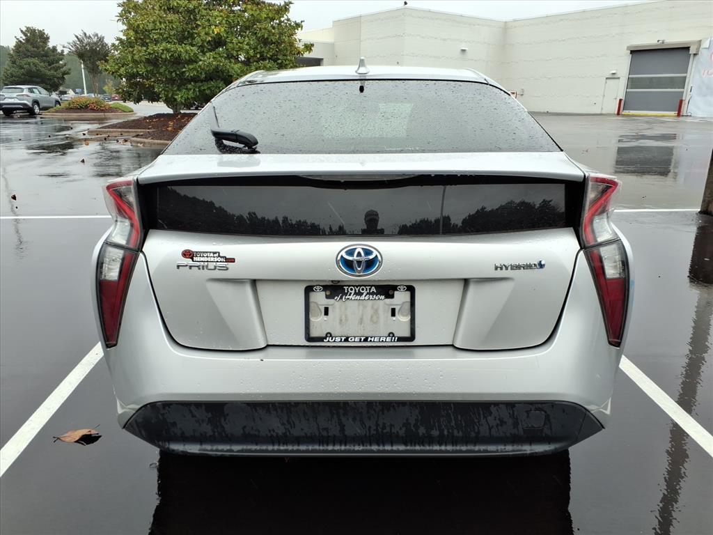 2016 Toyota Prius Two Eco Three Four Touring photo 4