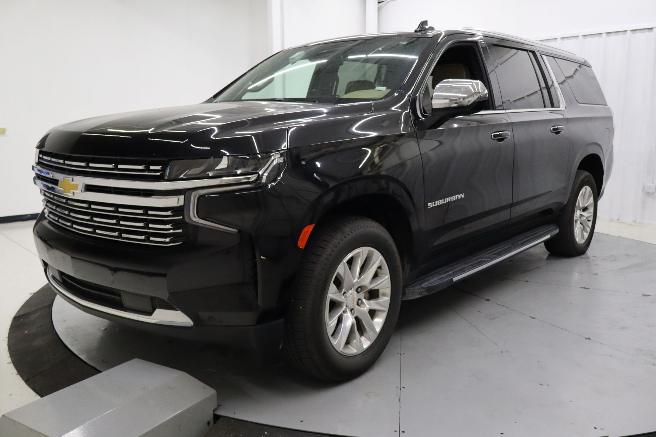 2024 Chevrolet Suburban Premier photo 4
