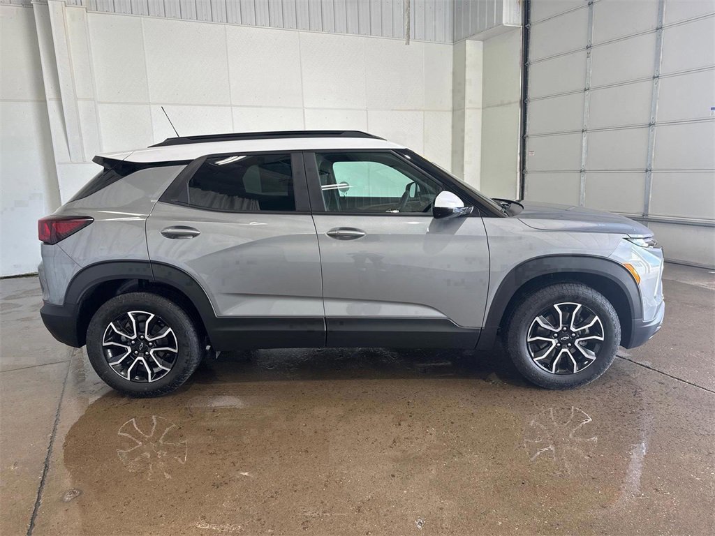 2025 Chevrolet Trailblazer ACTIV photo 2