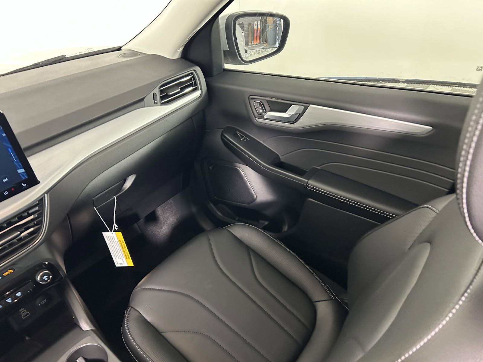 2025 Ford Escape photo 15