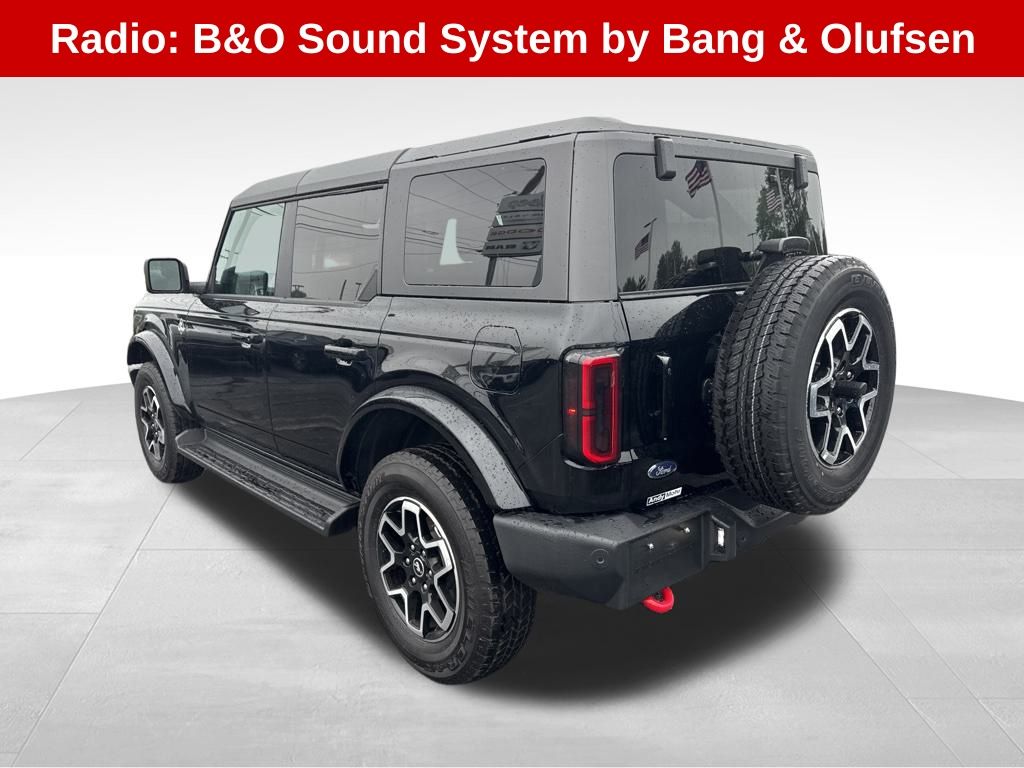 2025 Ford Bronco Outer Banks photo 3