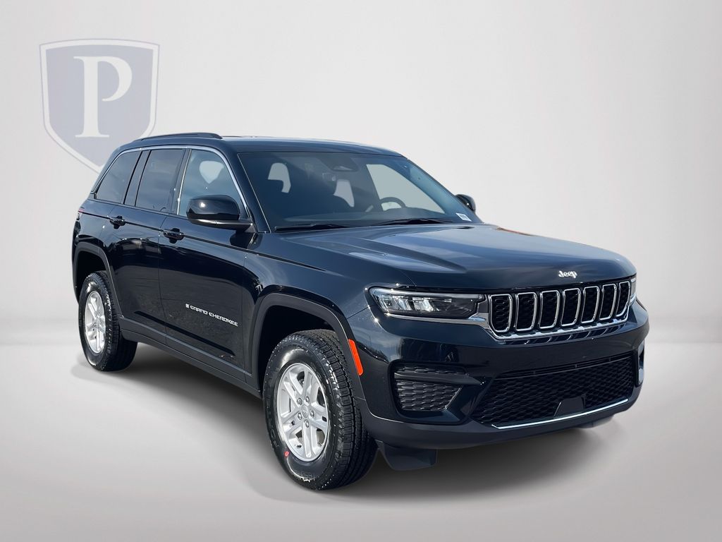 2025 Jeep Grand Cherokee Laredo's photo