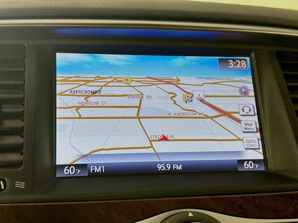 2017 Infiniti QX80 photo 14
