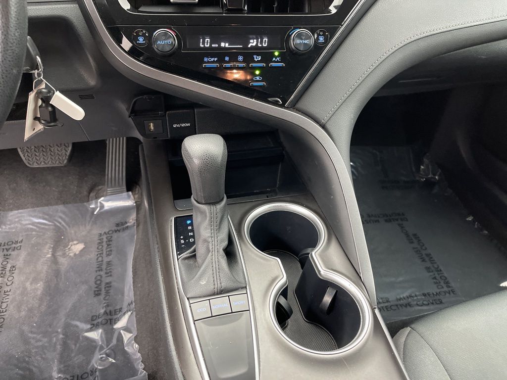 2024 Toyota Camry LE photo 11