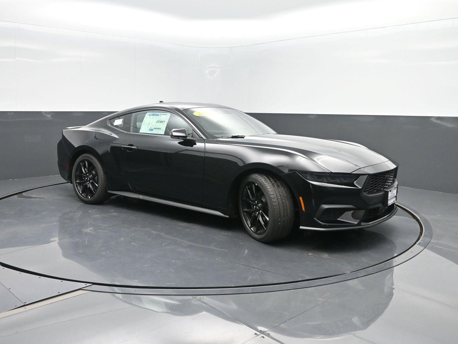 2025 Ford Mustang EcoBoost Premium photo 3