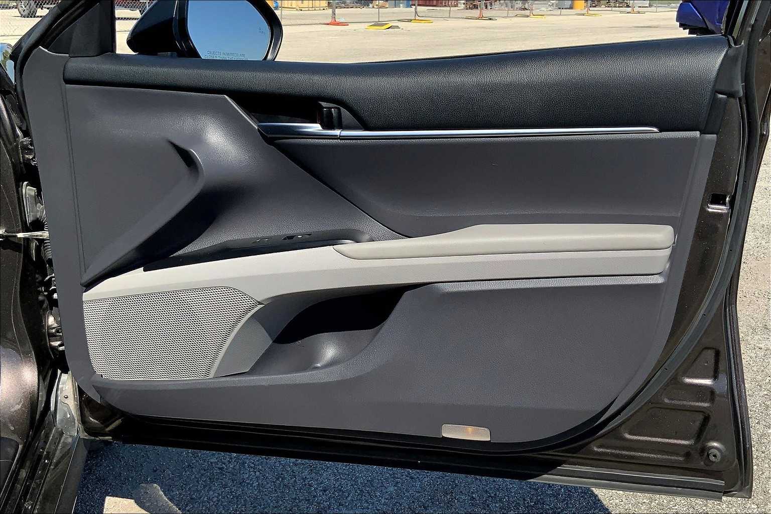 2019 Toyota Camry LE photo 20