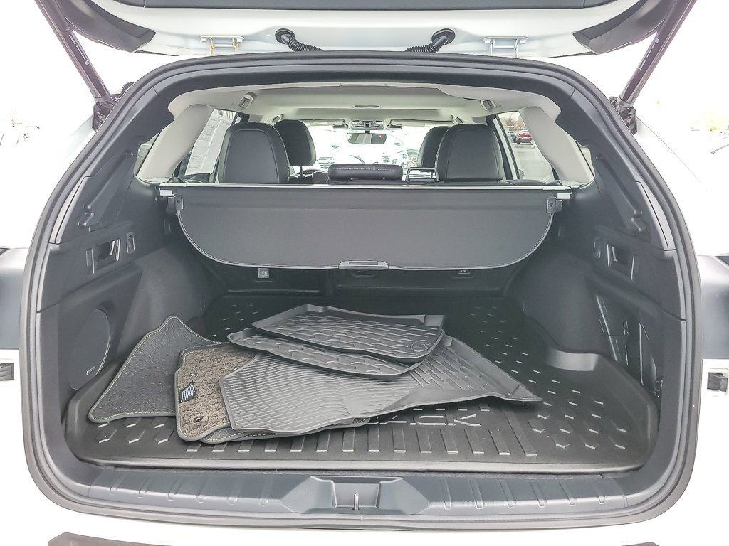 2025 SUBARU OUTBACK - Image 17