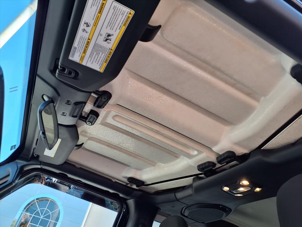 2021 Jeep Wrangler Willys Sport photo 4