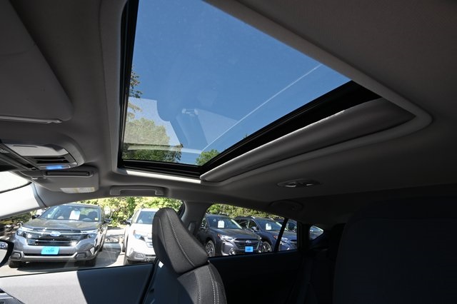 2025 Subaru Crosstrek Premium photo 12