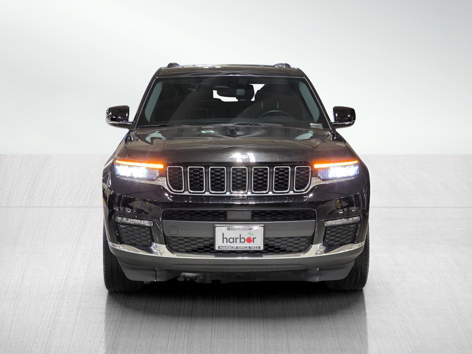 2021 Jeep Grand Cherokee Limited photo 2