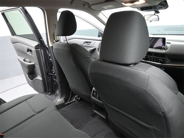 2026 Nissan Rogue S photo 21