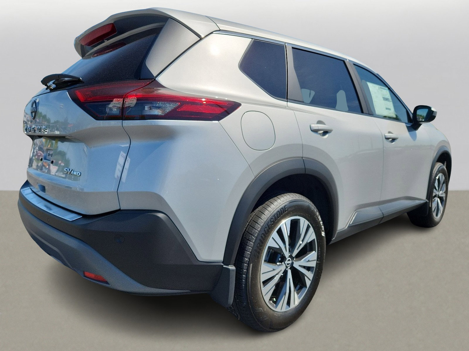 2023 Nissan Rogue SV photo 4