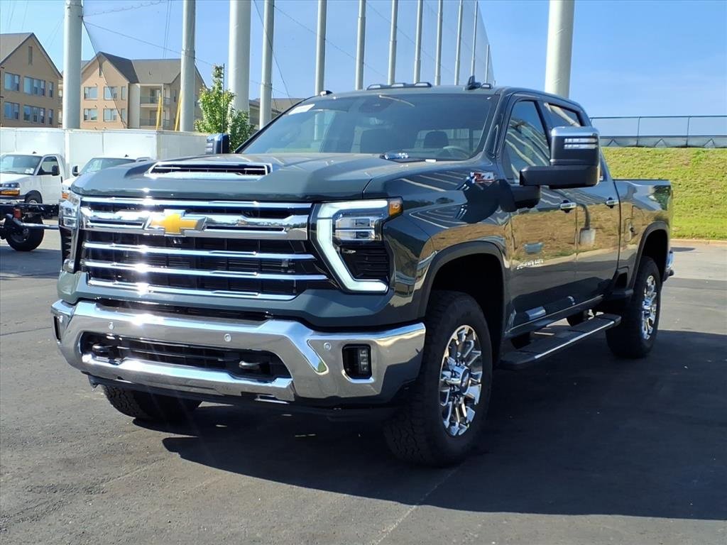 2026 Chevrolet Silverado 2500HD LTZ photo 2