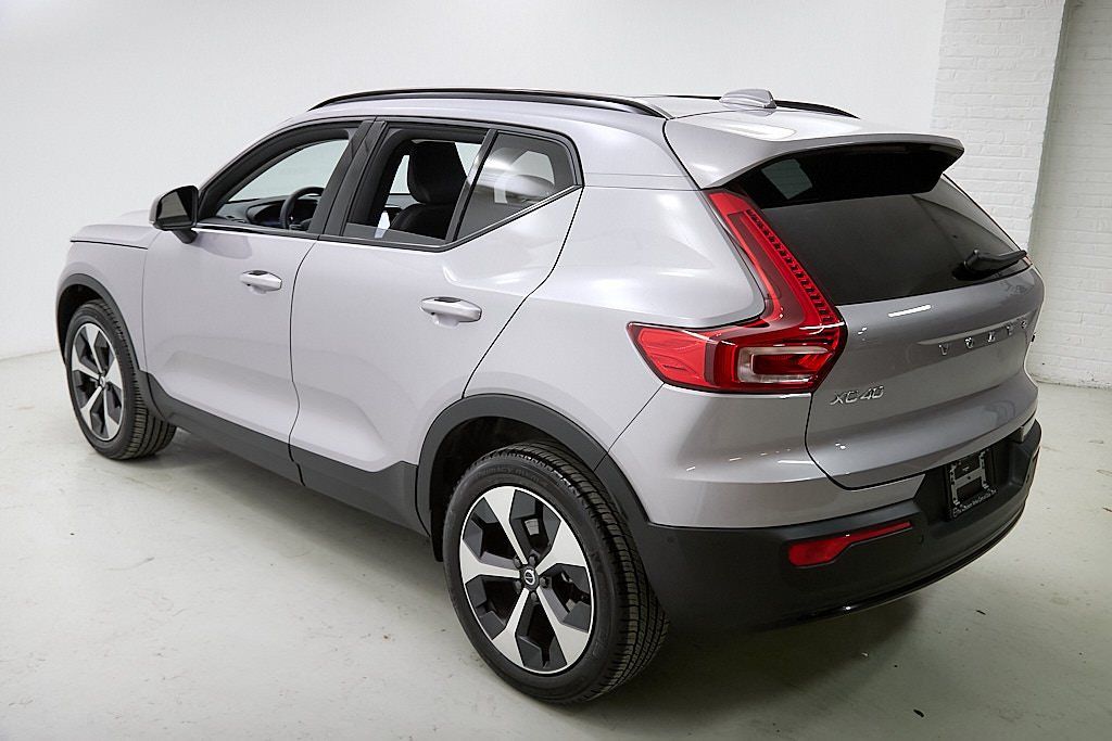 2026 VOLVO XC40 - Image 6