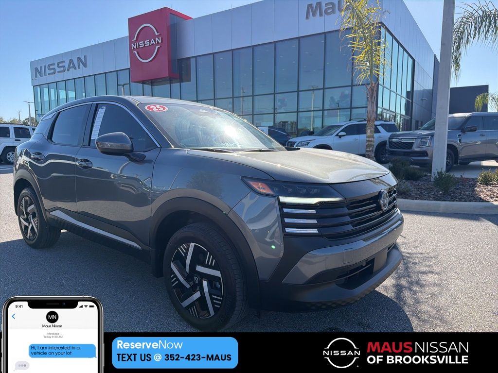 2025 Nissan Kicks SV's photo