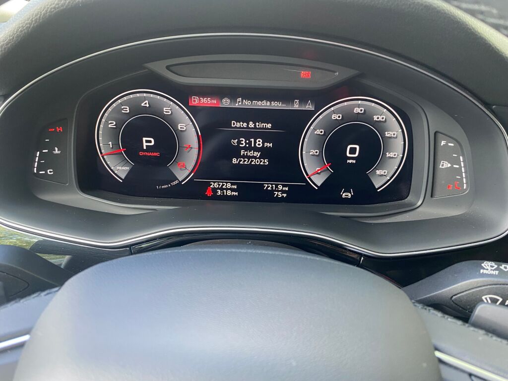 2024 Audi Q7 Premium Plus photo 11