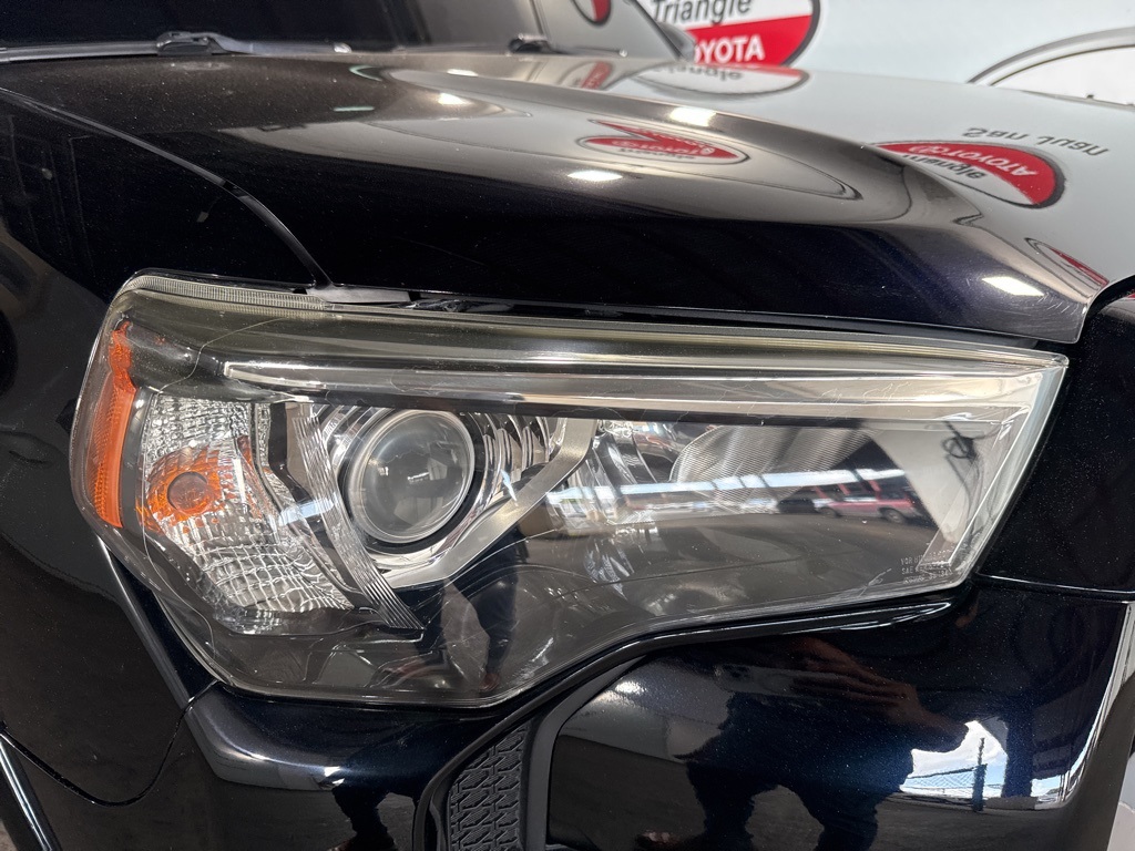 2020 Toyota 4Runner SR5 photo 8