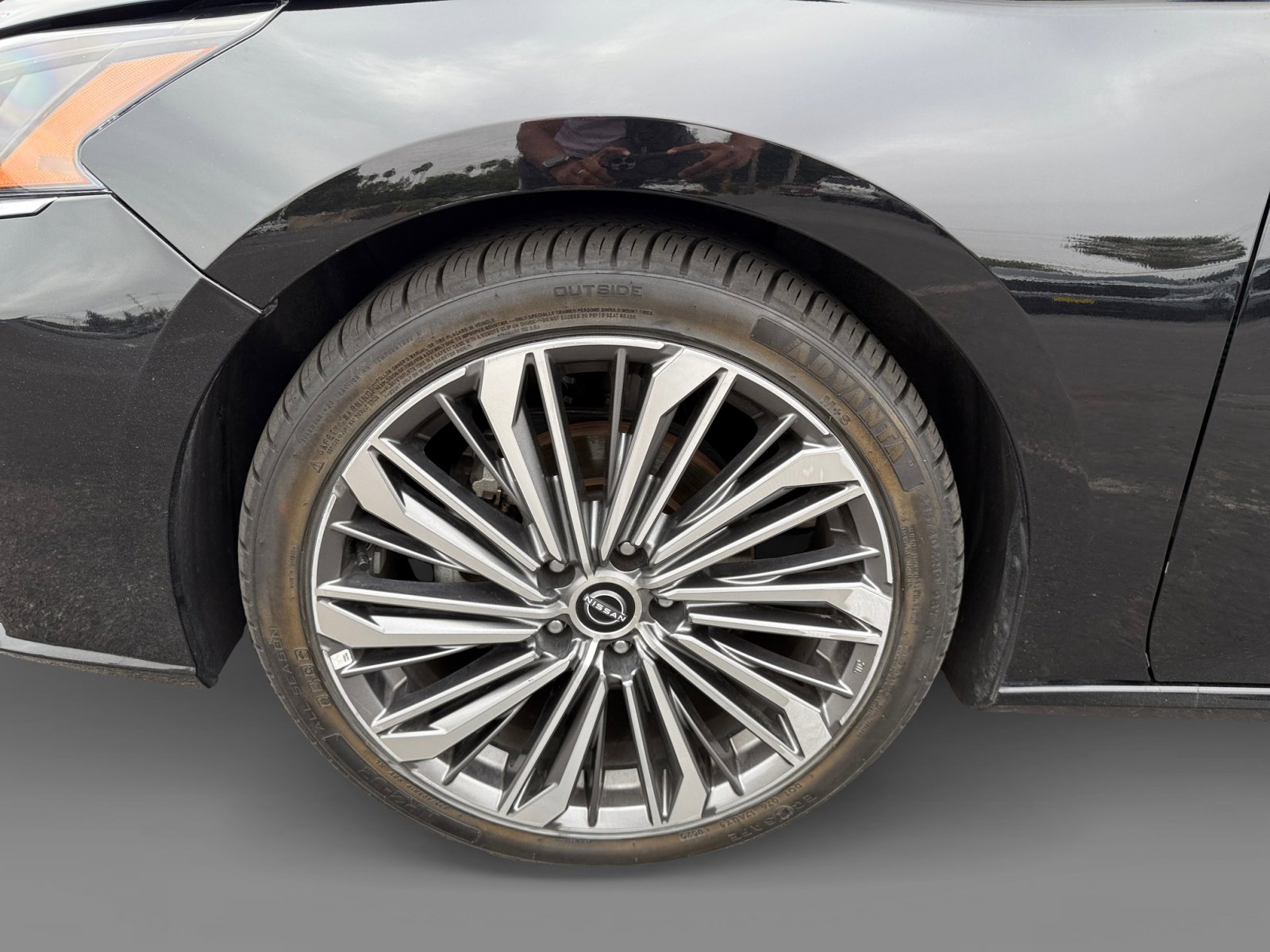 2023 Nissan Altima 2.5 SL photo 9