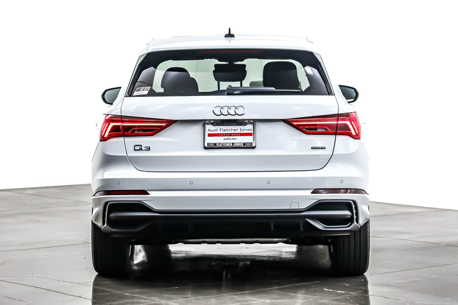 2025 Audi Q3 S line Premium 45 TFSI photo 3