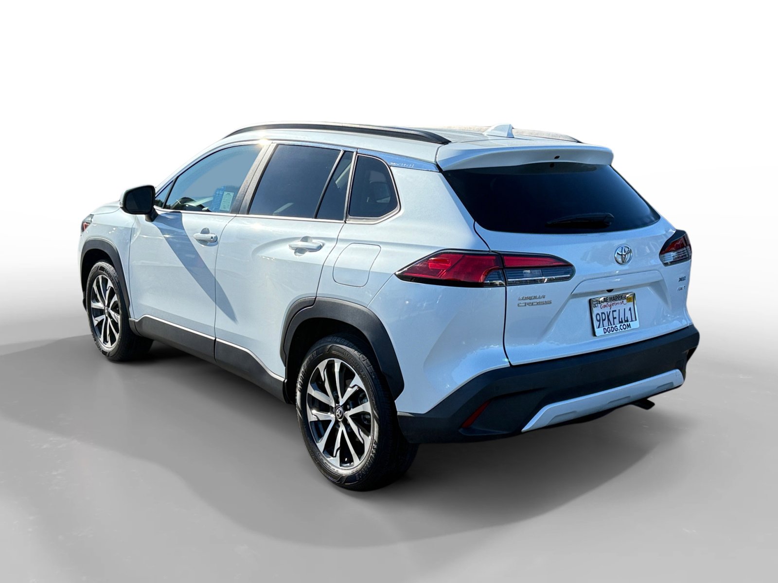 2022 Toyota Corolla Cross XLE photo 3