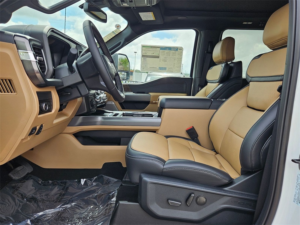 2025 Ford F-250 Lariat photo 10
