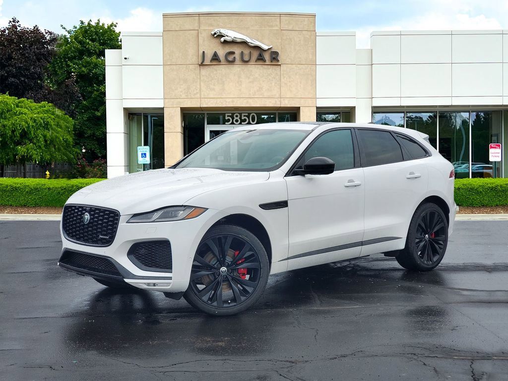 2025 Jaguar F-PACE R-Dynamic S's photo