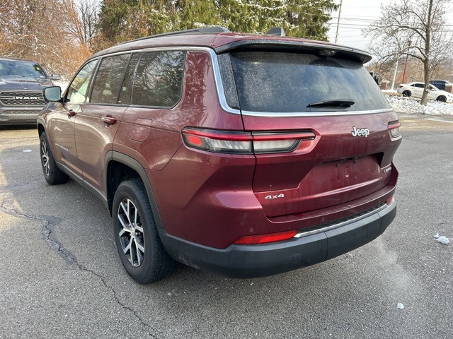 2024 Jeep Grand Cherokee Limited photo 3