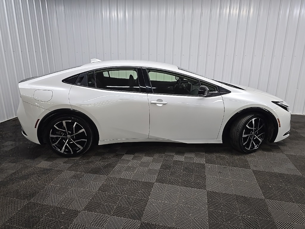 2023 Toyota Prius Prime XSE Premium photo 2