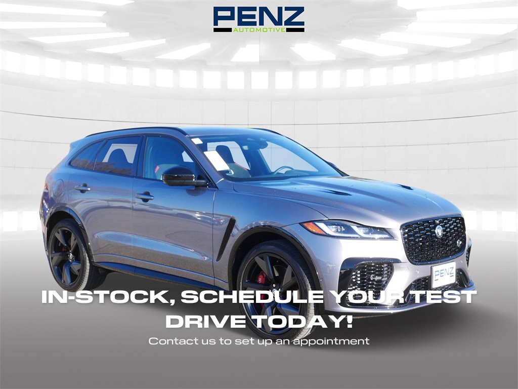 2024 Jaguar F-PACE SVR's photo