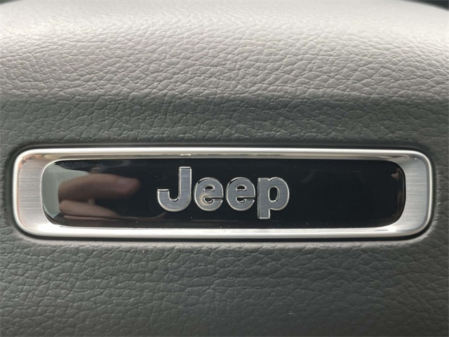 2025 Jeep Grand Cherokee Altitude photo 24