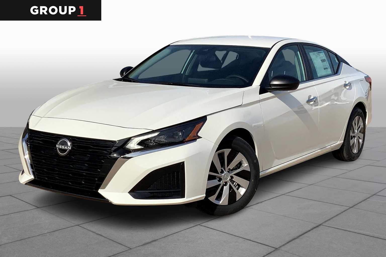 2025 Nissan Altima S's photo