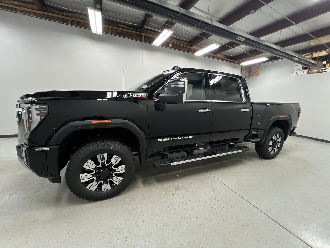 2025 Gmc Sierra 2500 HD Denali photo 3