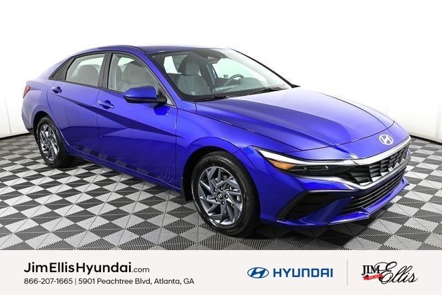 2025 Hyundai Elantra SEL's photo