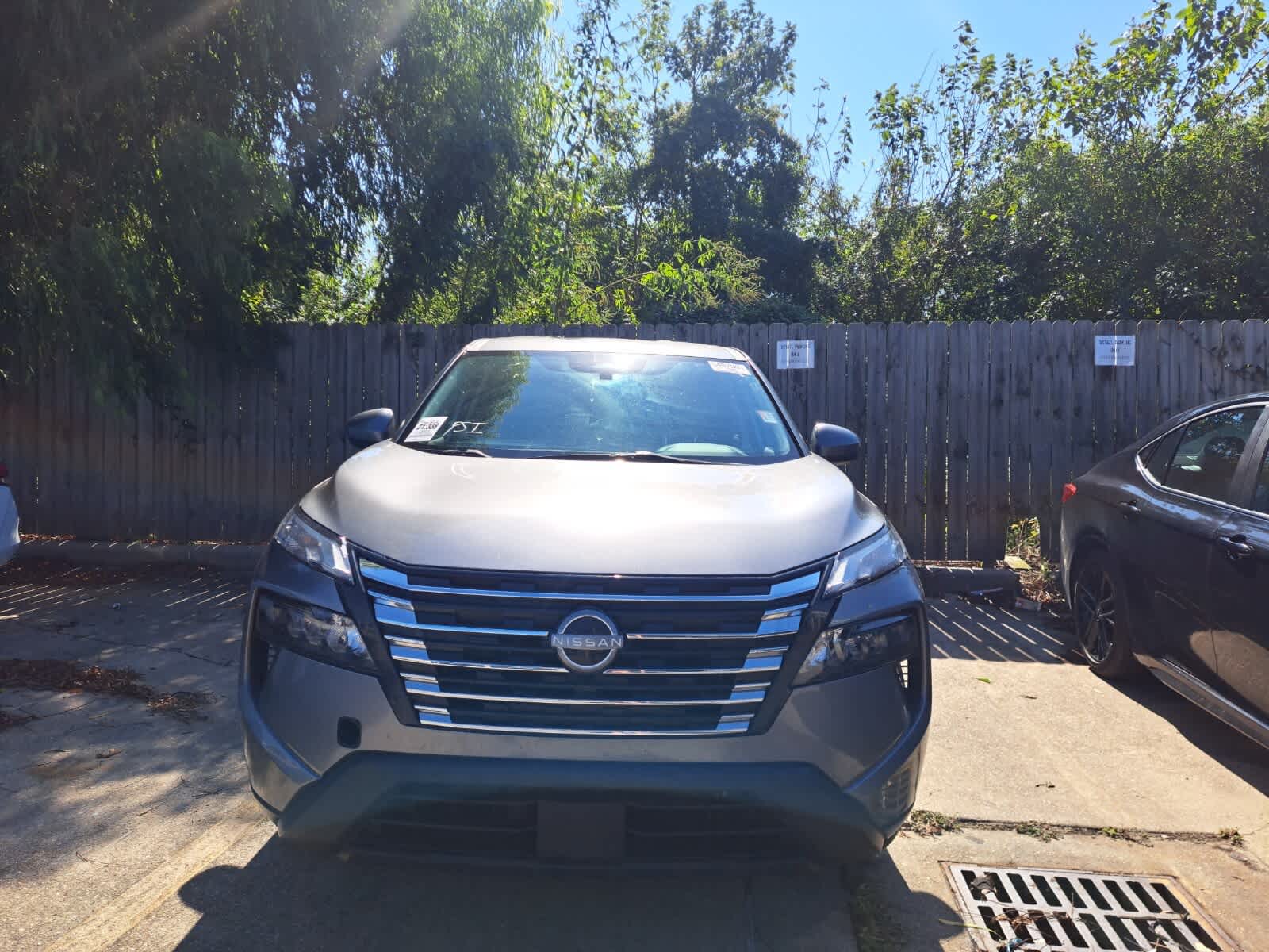 2024 Nissan Rogue SV photo 2