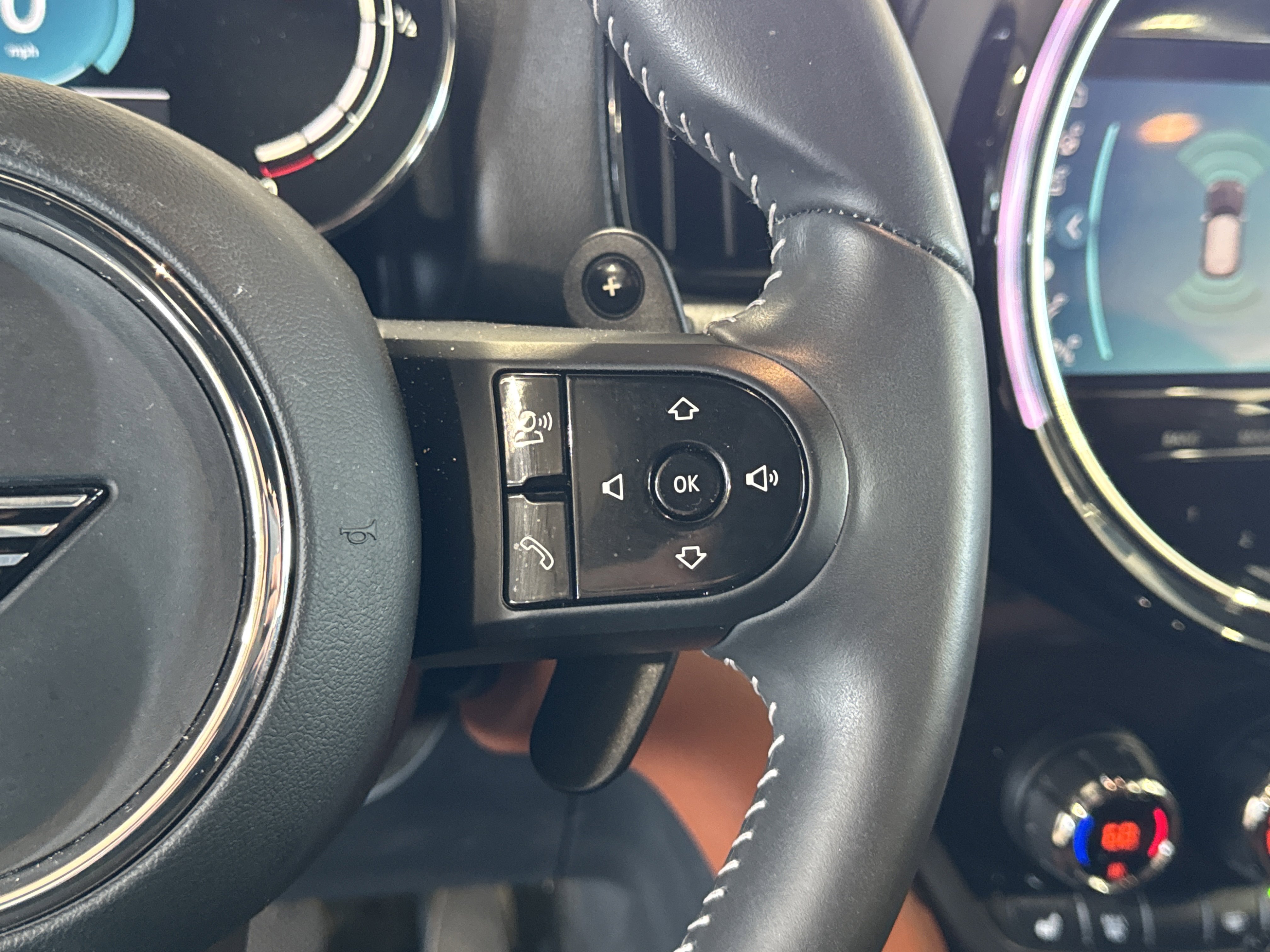 2024 Mini Cooper Signature photo 4