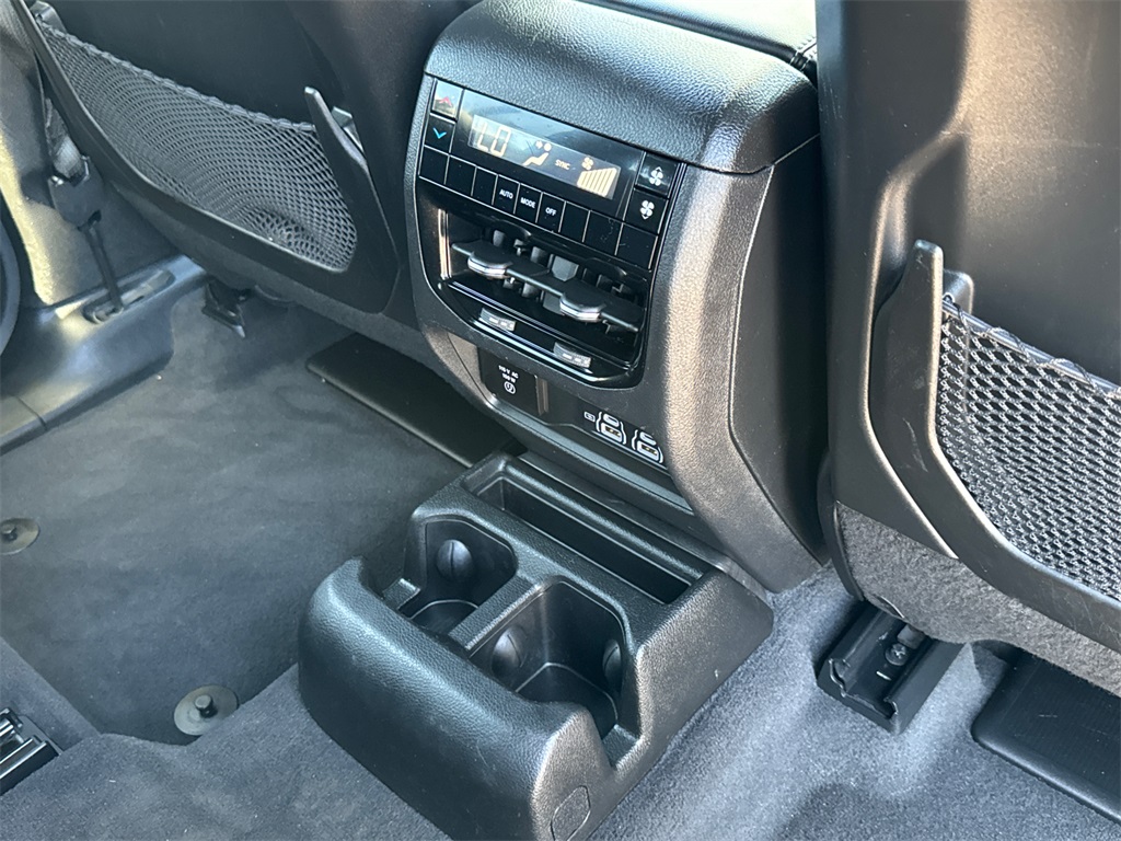 2021 Jeep Grand Cherokee Altitude photo 16