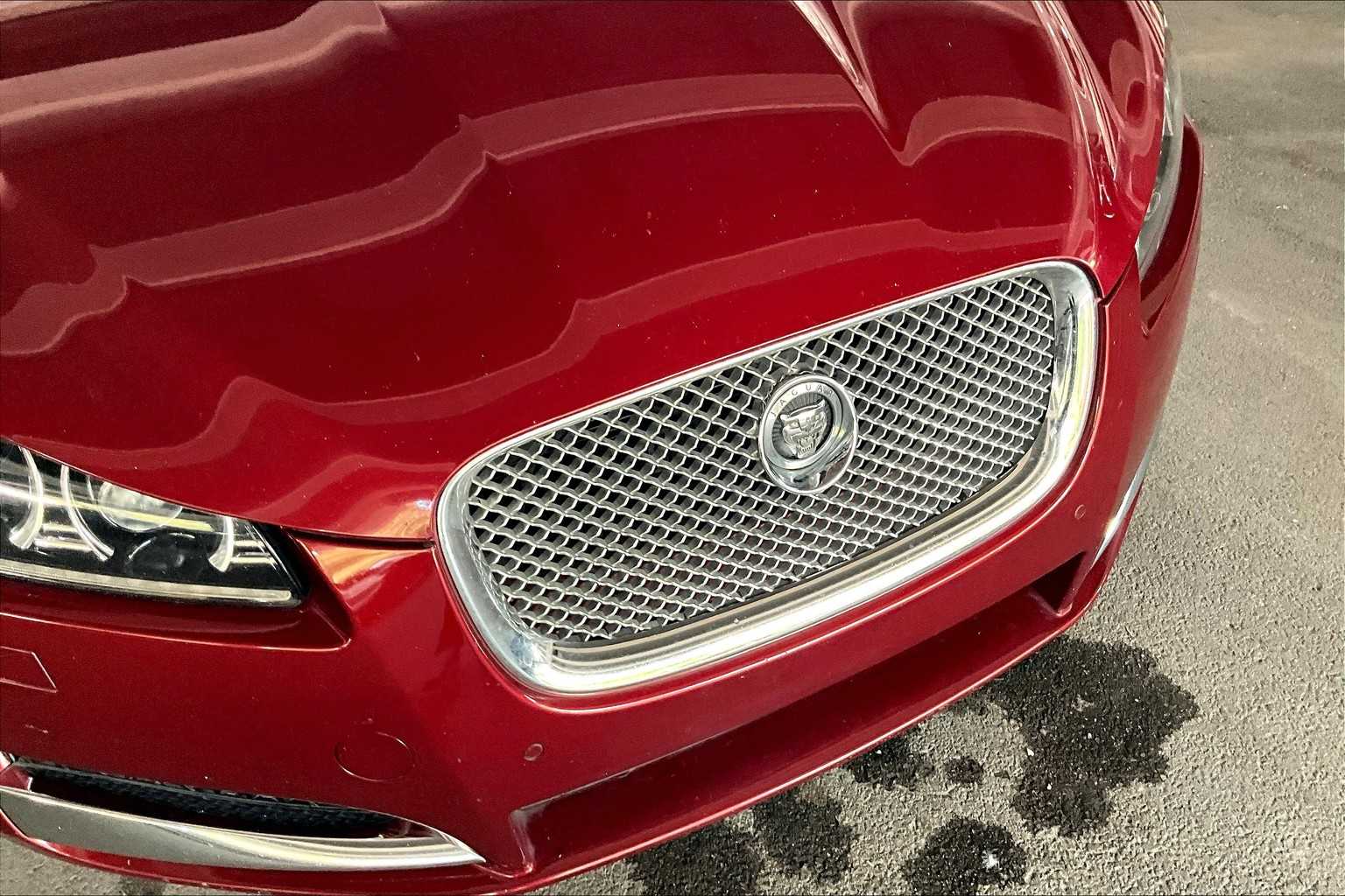 2012 Jaguar XF photo 29