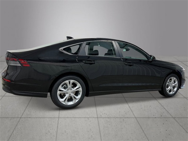 2025 Honda Accord LX photo 6