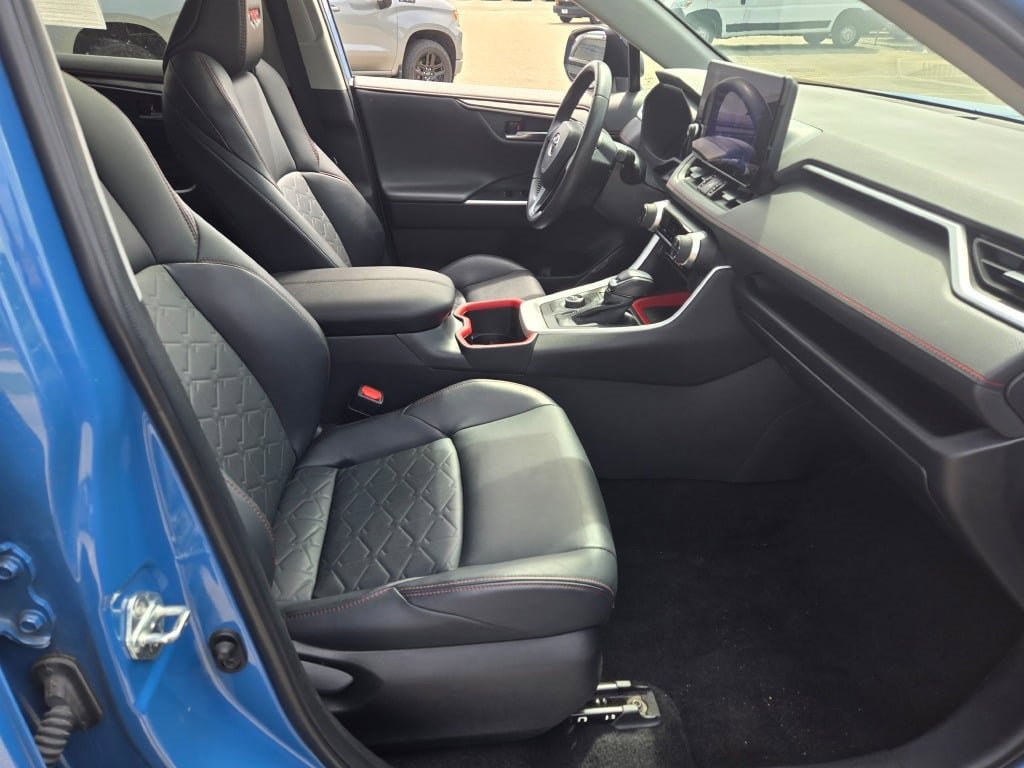 2023 Toyota RAV4 TRD photo 4