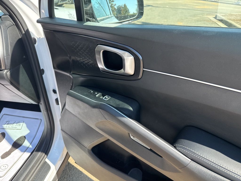 2021 Kia Sorento S photo 15