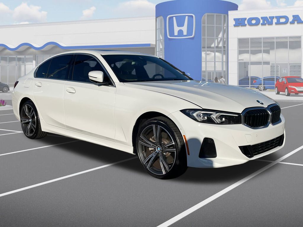 2024 BMW 3 Series 330i's photo