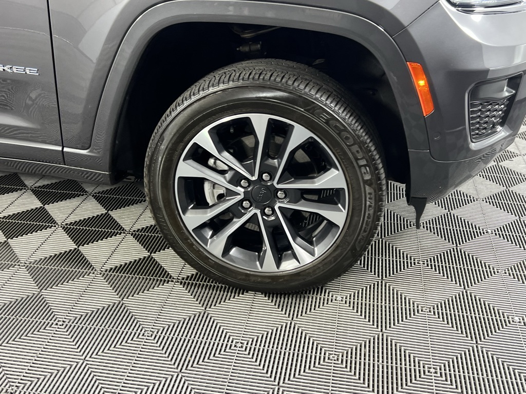 2023 Jeep Grand Cherokee Overland 4xe photo 8