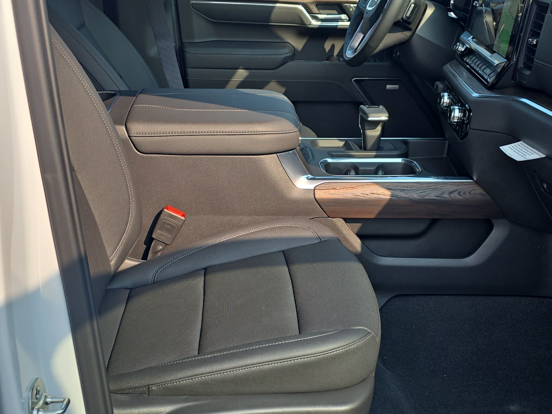 2025 Gmc Sierra SLT photo 64