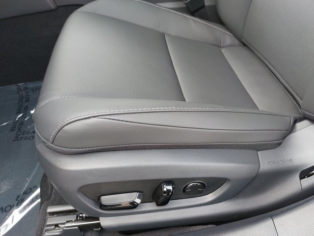 2025 Lexus ES 300h F SPORT Design photo 27