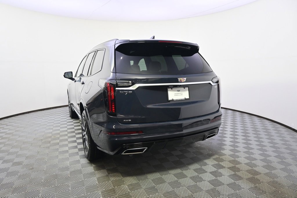 2025 Cadillac XT6 Sport photo 4