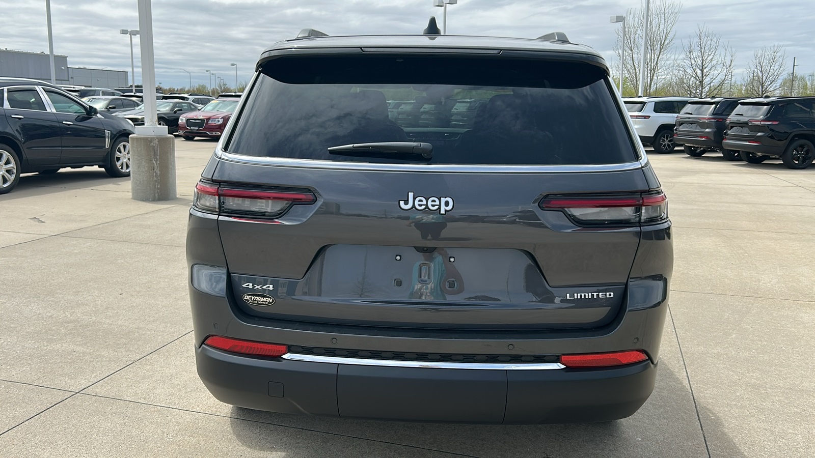 2025 Jeep Grand Cherokee Limited photo 4