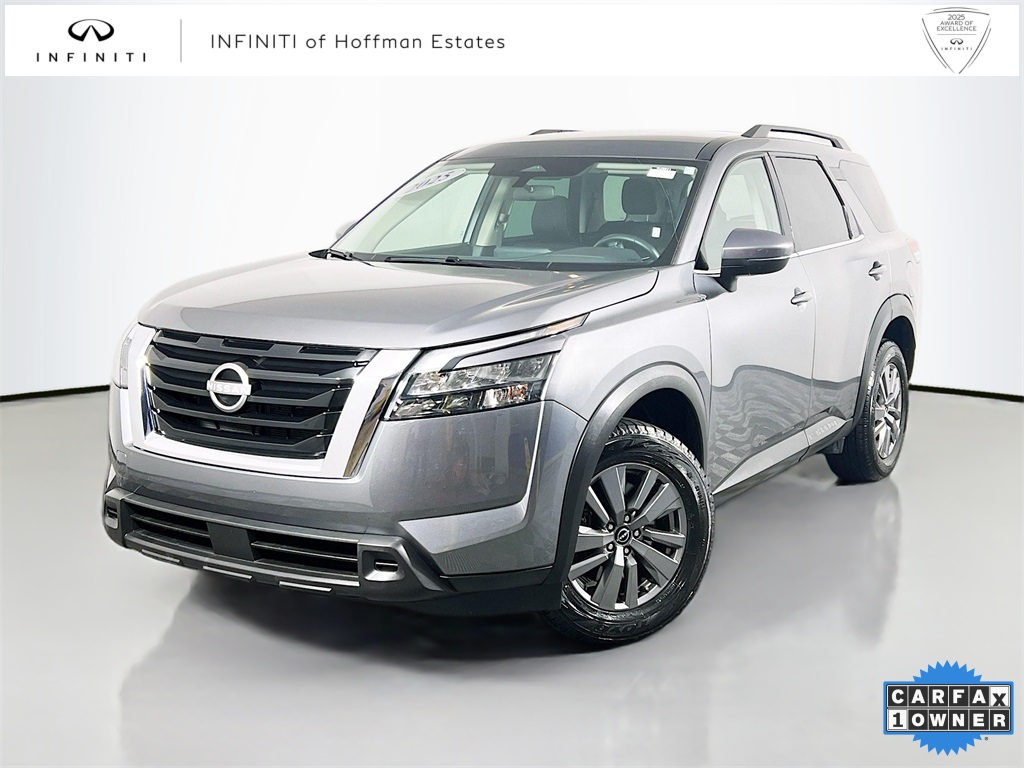 2025 Nissan Pathfinder SV's photo